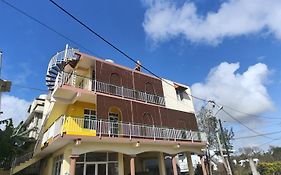 Bano Tourist Residence - 650 Meters From Grand Bay Beach